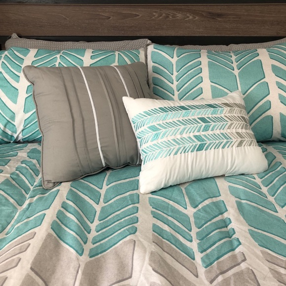 Decorative Throw Pillows - Picture 2 of 5